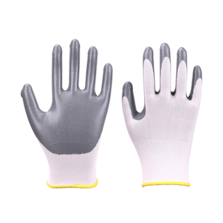 Guantes de trabajo recubiertos de nitrilo liso con cubierta de poliéster 13G 